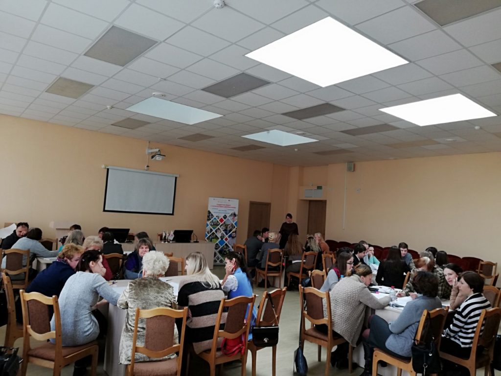 Мировое кафе: участники обсуждают темы