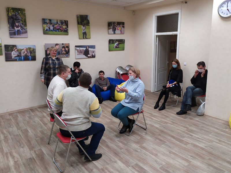 Гости Центра работают в группе
